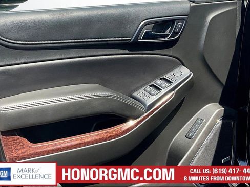 Used 2018 GMC Yukon SLT AWD/4WD image 16
