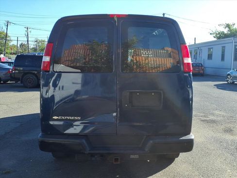 Used 2021 Chevrolet Express 3500 3500 w/ Driver Convenience Package image 5