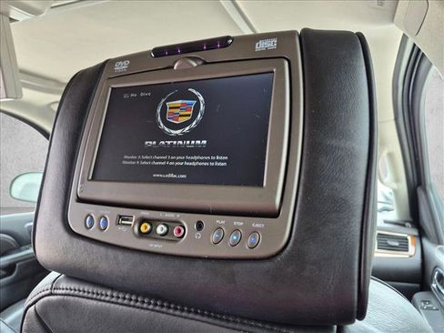Used 2013 Cadillac Escalade Platinum AWD/4WD image 25