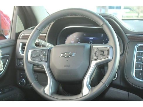 Used 2023 Chevrolet Tahoe Z71 w/ Luxury Package image 16