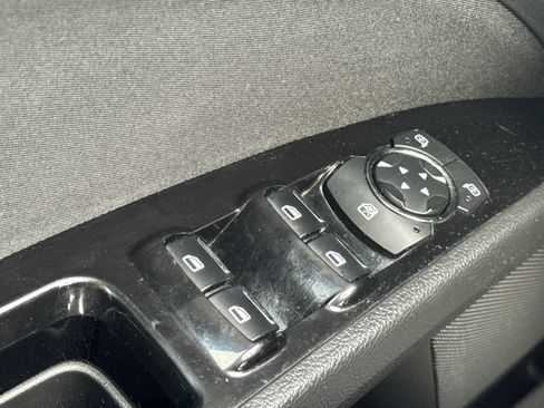 Used 2015 Ford Fusion SE image 21