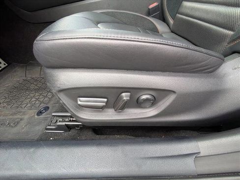 Used 2021 Toyota Avalon XSE image 18