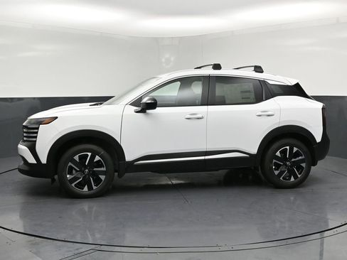 New 2026 Nissan Kicks SV w/ Cold Weather Package AWD/4WD image 2