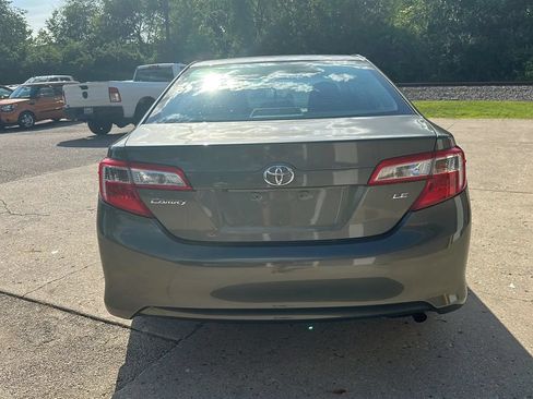 Used 2014 Toyota Camry LE FWD image 4