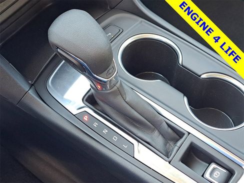 Used 2024 Chevrolet Equinox LT image 16