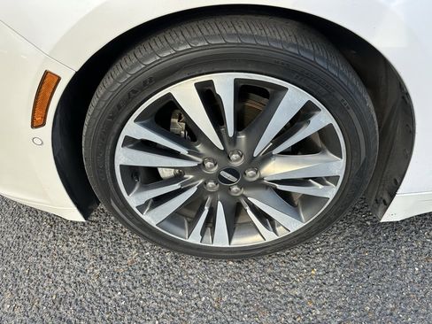 Used 2020 Lincoln MKZ Reserve w/ Elements Package image 11