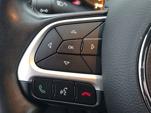 Used 2018 Jeep Compass Limited w/ Navigation Group image 29