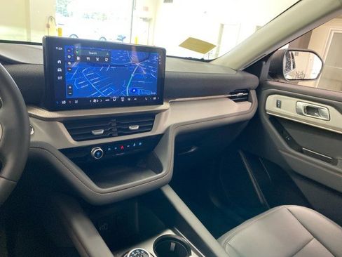 New 2026 Ford Explorer Active w/ Active Comfort Package image 14