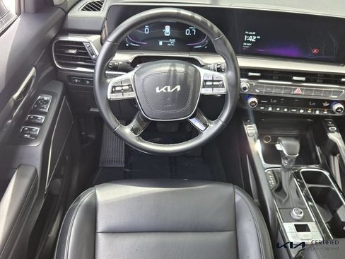Certified 2024 Kia Telluride S FWD image 13