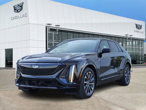 New 2026 Cadillac Lyriq Premium Sport image 2