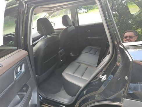 Used 2022 Nissan Rogue SL w/ SL Premium Package image 18