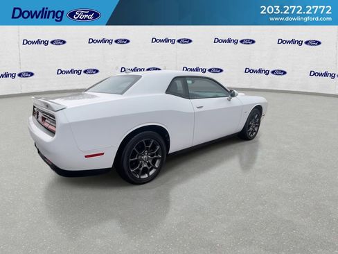 Used 2018 Dodge Challenger GT w/ Driver Convenience Group image 8