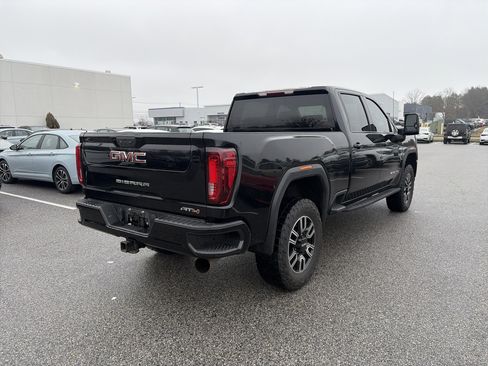 Used 2021 GMC Sierra 2500 AT4 image 4