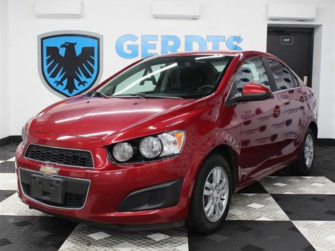 Used 2016 Chevrolet Sonic LT image 1