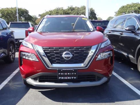Used 2022 Nissan Rogue SV w/ SV Premium Package AWD/4WD image 2