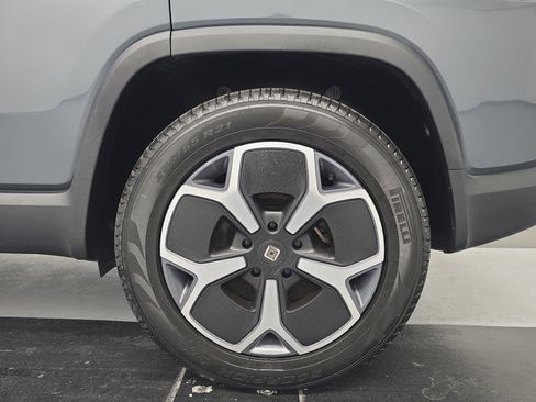 Used 2024 Rivian R1S Adventure AWD/4WD image 10