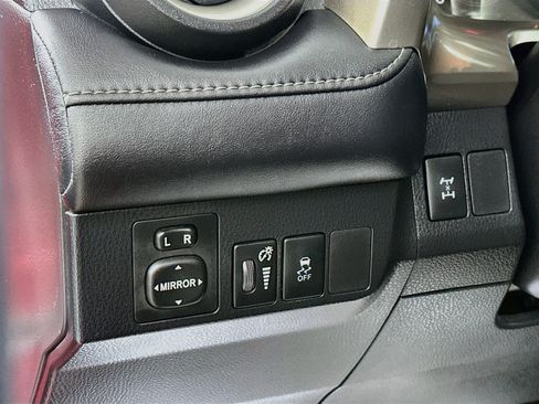 Used 2014 Toyota RAV4 XLE AWD/4WD image 10
