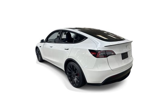 Certified 2023 Tesla Model Y Performance AWD/4WD image 4