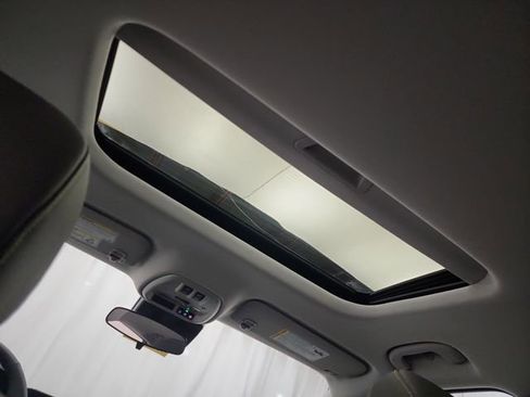 New 2026 Chevrolet Trax ACTIV w/ Sunroof Package image 18