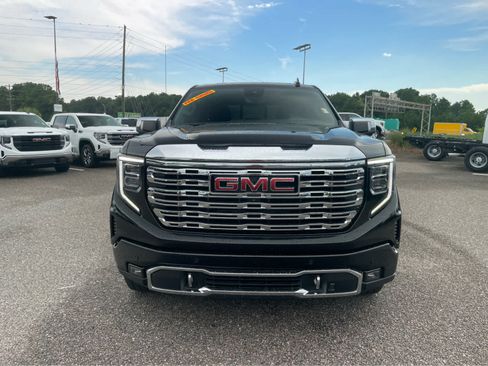 Used 2022 GMC Sierra 1500 Denali w/ Denali Reserve Package AWD/4WD image 2