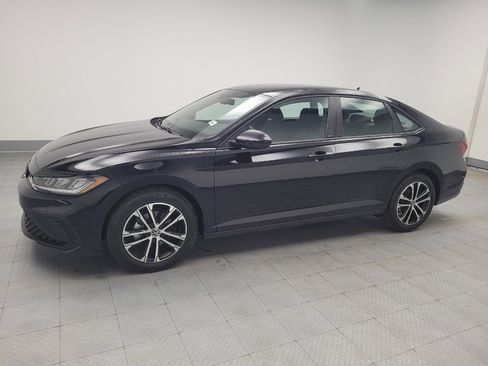 Used 2025 Volkswagen Jetta Sport image 2