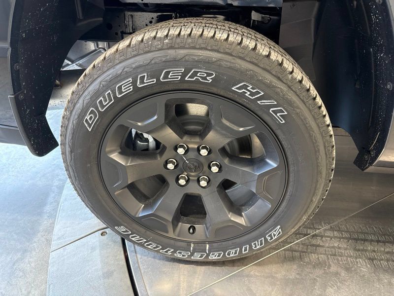 New 2026 RAM 1500 Express AWD/4WD image 9