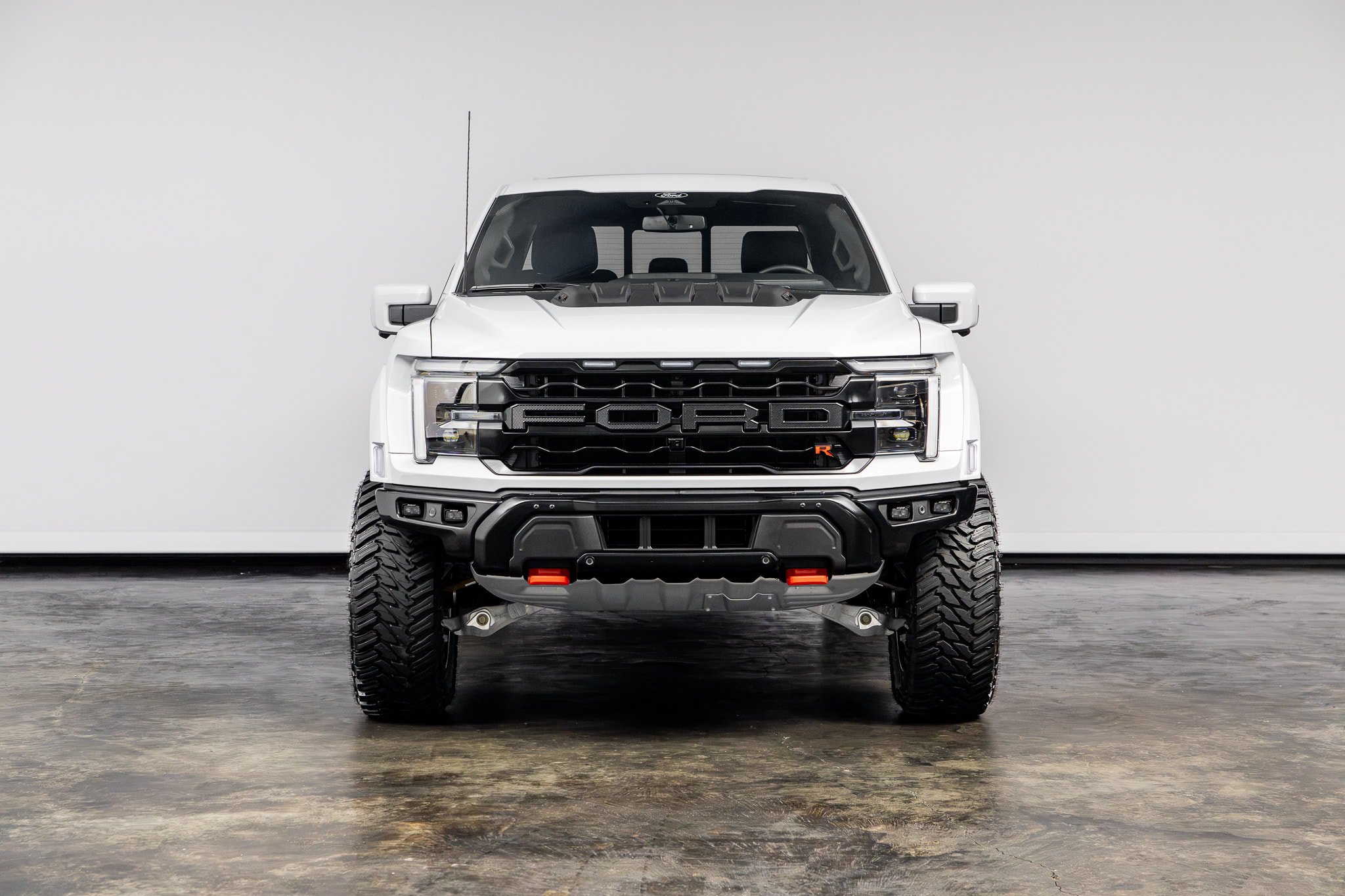 Used 2025 Ford F150 Raptor w/ Equipment Group 803A Raptor R AWD/4WD image 2