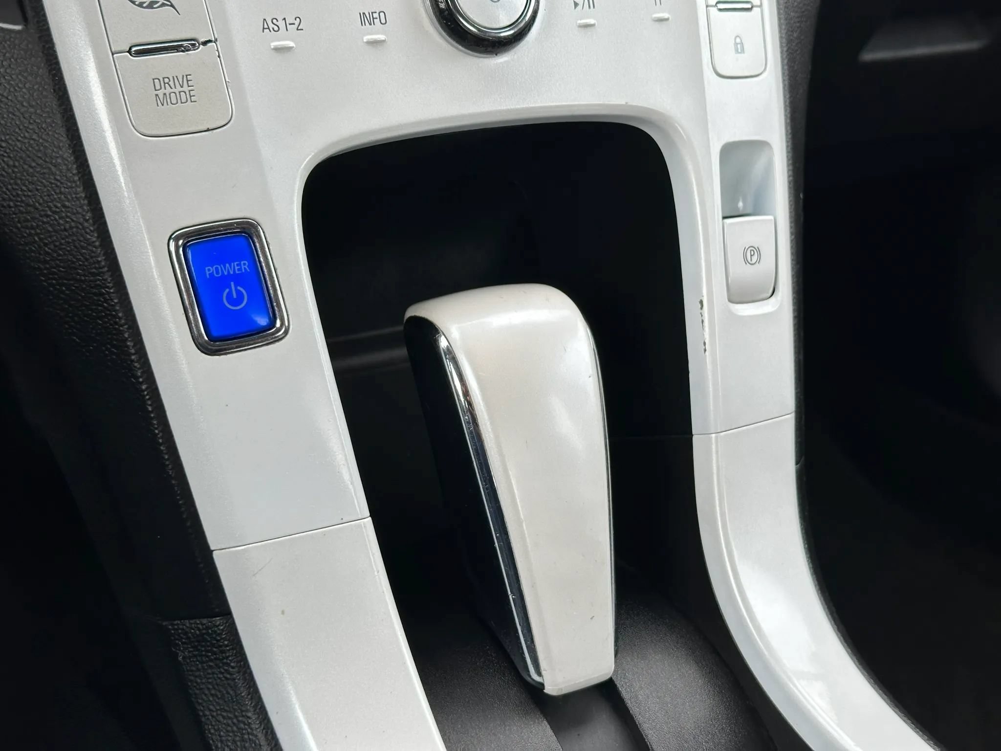 Used 2013 Chevrolet Volt FWD image 46