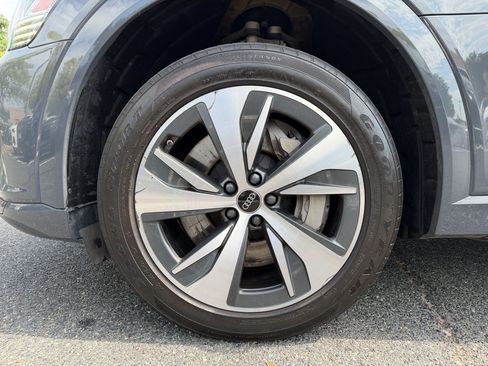 Used 2024 Audi Q8 e-tron Premium AWD/4WD image 13