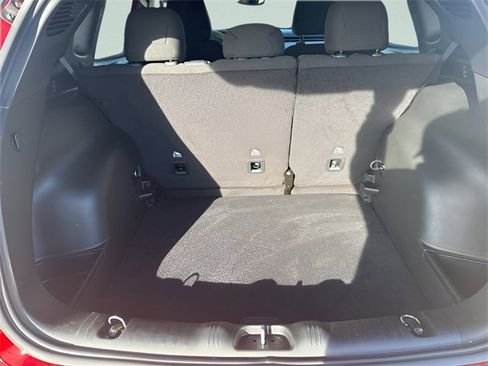 Used 2024 Jeep Compass Sport image 26