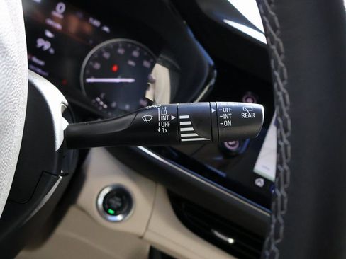 Certified 2023 Buick Envision Avenir image 37