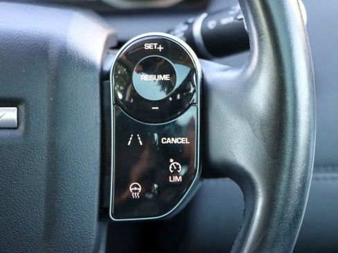 Used 2020 Land Rover Discovery Sport S image 30