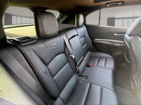 Used 2022 Cadillac XT4 Premium Luxury w/ Enhanced Visibility Package FWD image 28