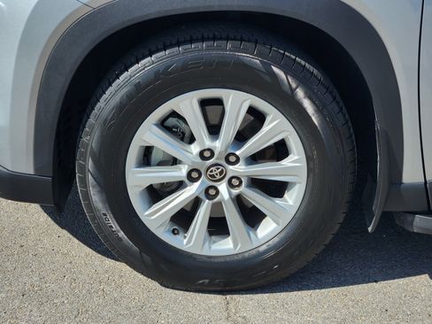 Used 2025 Toyota Grand Highlander AWD Hybrid image 10