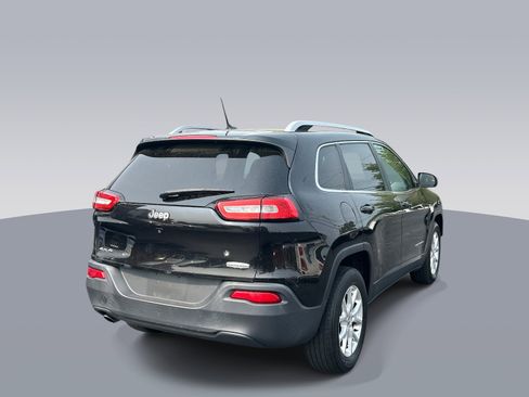 Used 2016 Jeep Cherokee Latitude image 3
