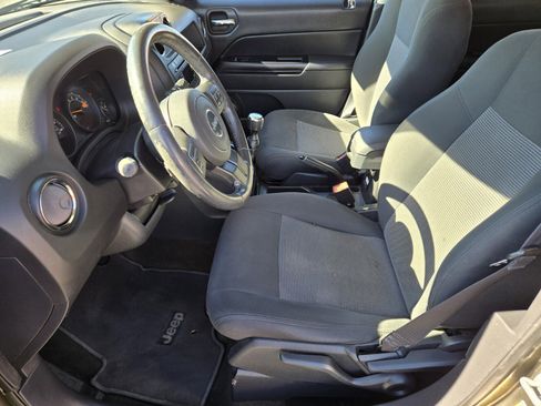 Used 2015 Jeep Patriot Latitude image 7