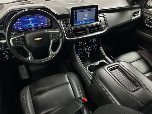 Used 2023 Chevrolet Suburban Z71 w/ Luxury Package AWD/4WD image 12