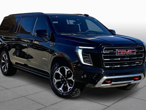 Used 2025 GMC Yukon XL AT4 w/ AT4 Premium Plus Package image 3