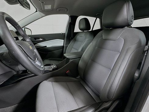 Used 2024 Chevrolet Trax LT w/ Driver Confidence Package FWD image 11
