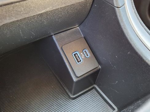 Certified 2023 Ford Edge SEL image 16