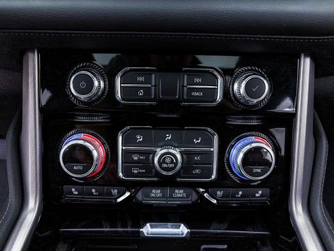 Used 2022 GMC Yukon Denali w/ Max Trailering Package AWD/4WD image 26