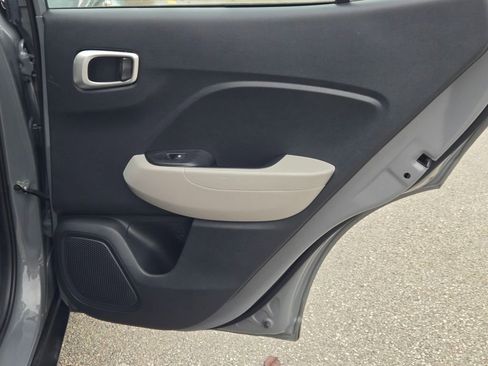 Certified 2023 Hyundai Venue SEL image 11