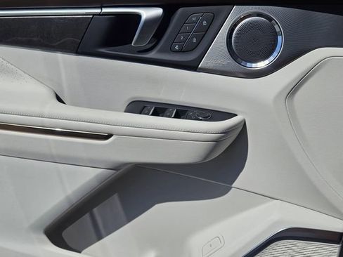 New 2026 Buick Enclave Avenir w/ Super Cruise Package FWD image 15