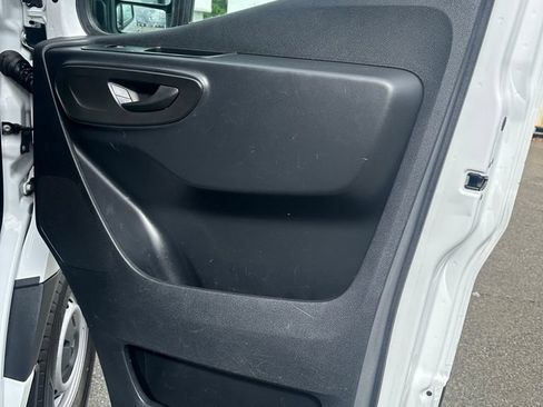 Used 2023 Mercedes-Benz Sprinter 2500 w/ Acoustic Package image 24