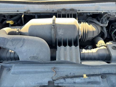 Used 2011 Ford E-450 and Econoline 450 Super Duty RWD image 15