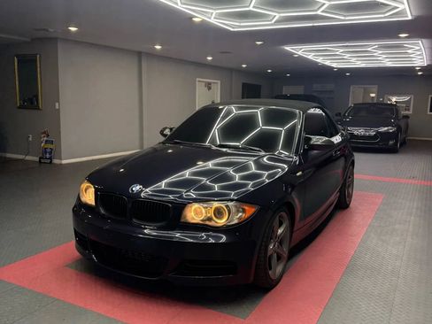 Used 2008 BMW 135i Convertible image 24