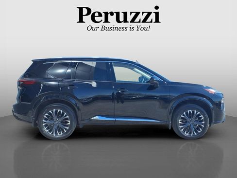 Certified 2025 Nissan Rogue Platinum w/ Platinum Premium Package image 2