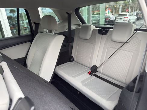 Used 2020 Volkswagen Tiguan S image 13