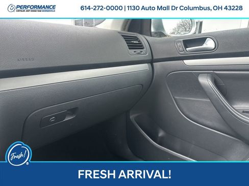 Used 2009 Volkswagen Jetta SEL image 17