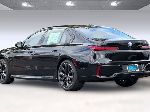 New 2026 BMW 740i w/ Executive Package image 3